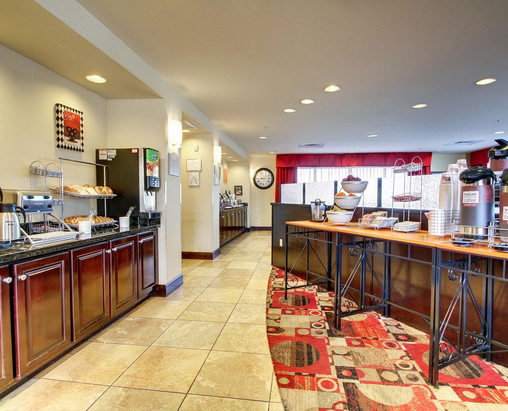 גאלפורט Comfort Suites מראה חיצוני תמונה
