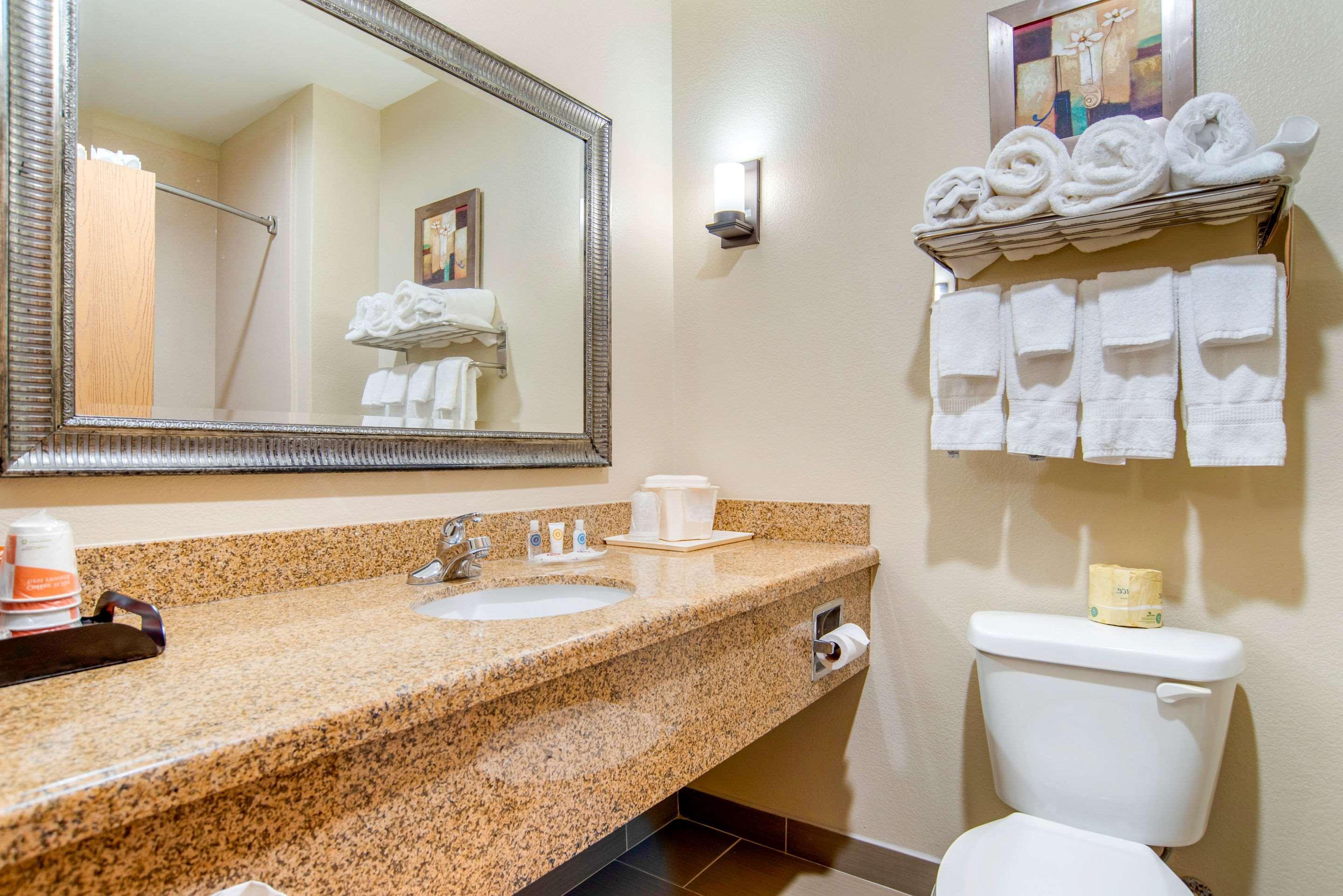 גאלפורט Comfort Suites מראה חיצוני תמונה