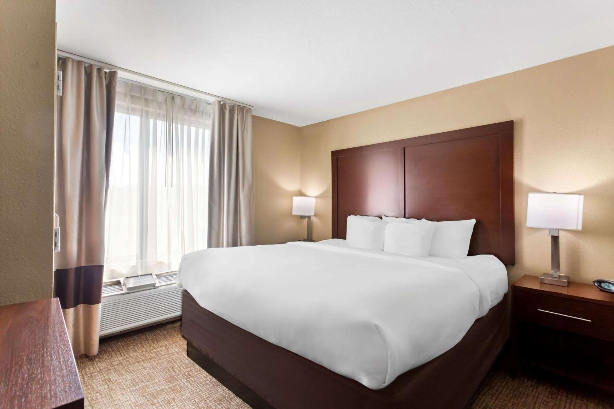 גאלפורט Comfort Suites מראה חיצוני תמונה