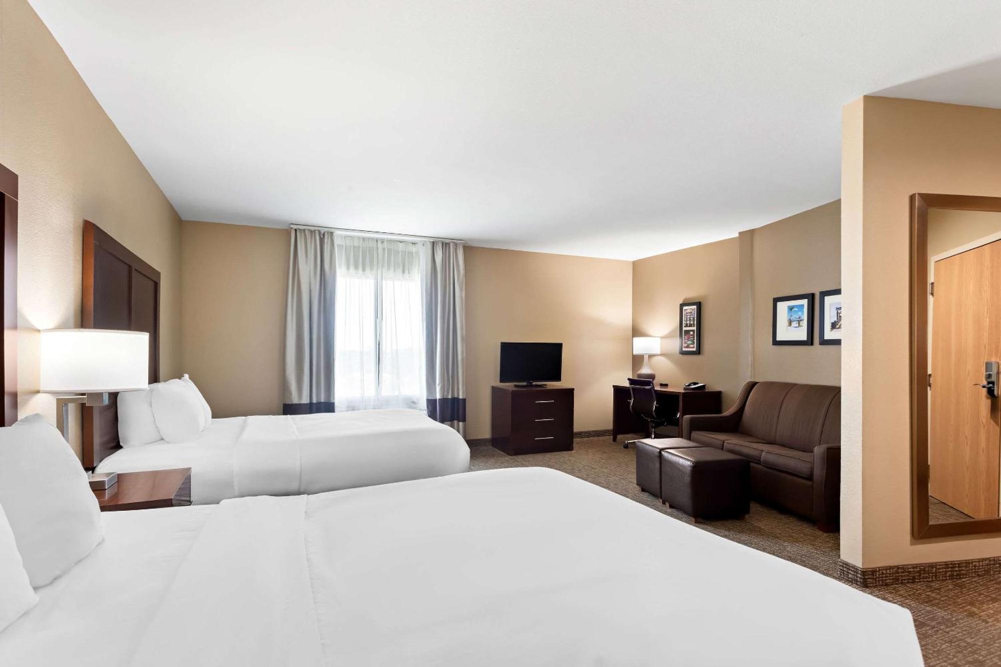 גאלפורט Comfort Suites מראה חיצוני תמונה