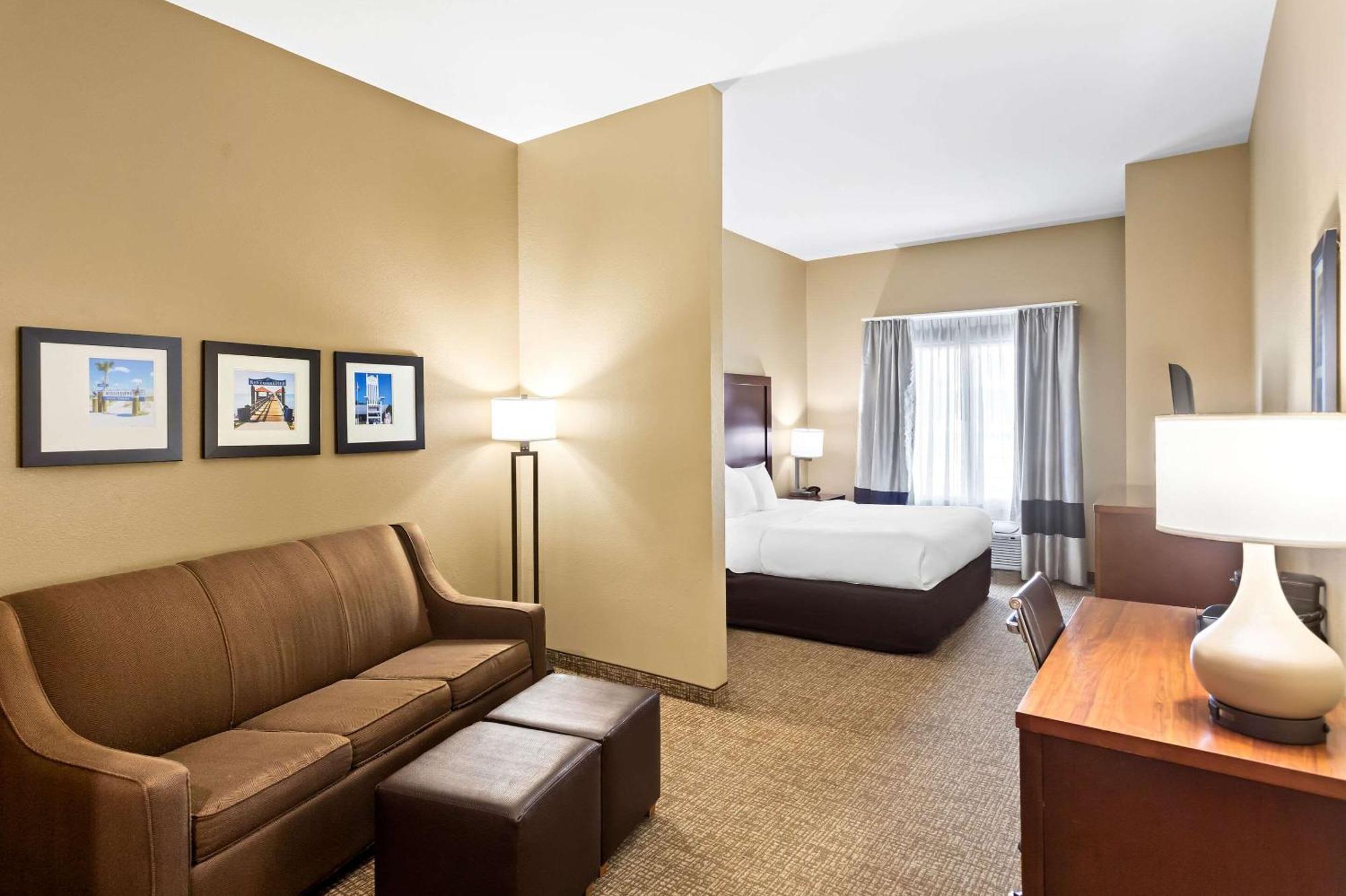גאלפורט Comfort Suites מראה חיצוני תמונה
