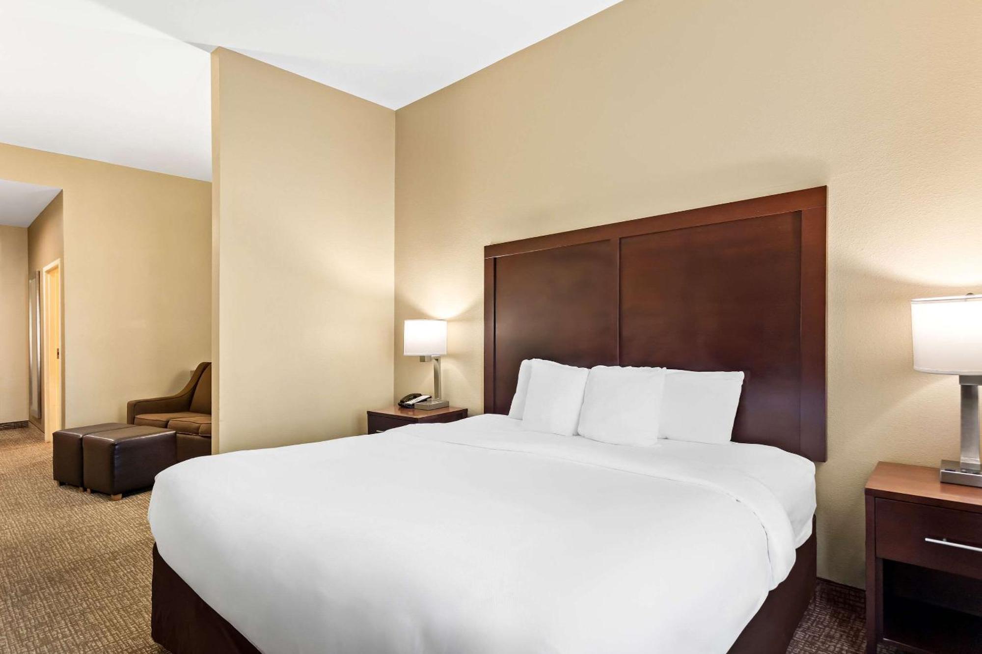 גאלפורט Comfort Suites מראה חיצוני תמונה